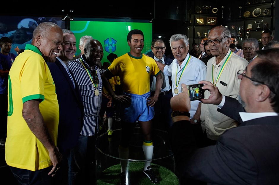 Pele